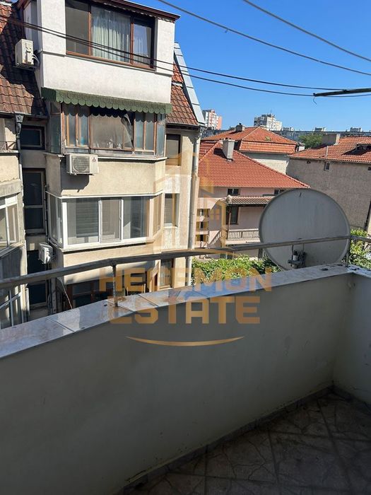 Продава се Тристаен апартамент в Варна, Цветен квартал - 68 кв.м за 2206 €/кв.м - Снимка #2