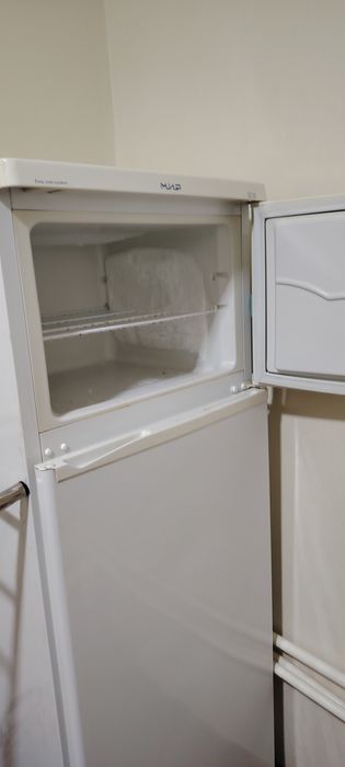 Холодильники сотилади