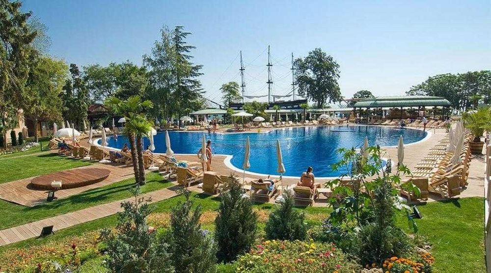 Дава се под наем Двустаен апартамент в Варна, Център - 70 кв.м за 328.95 € - Снимка #9