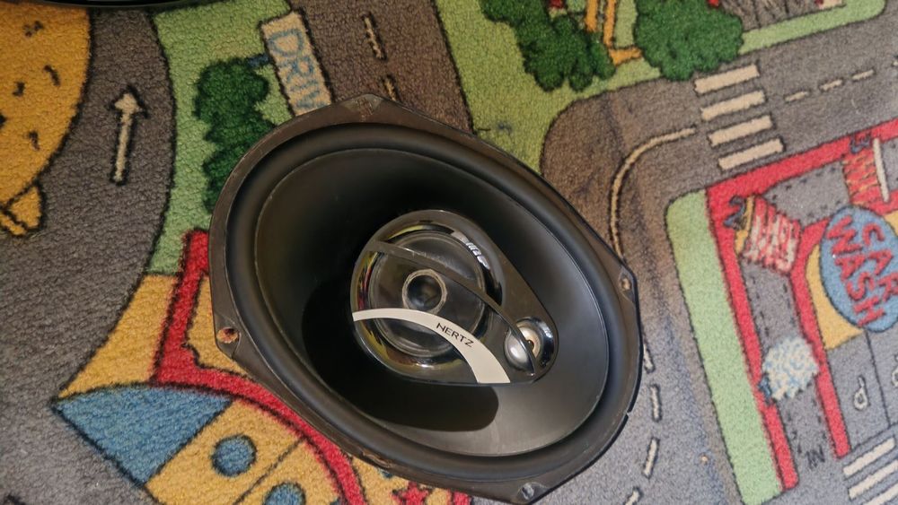 Говорител Hertz 180w