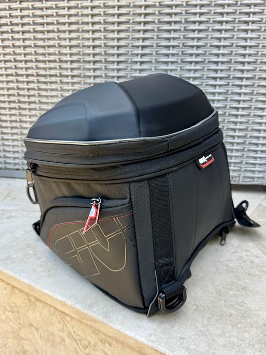 Givi ST607+ Seat Bag – NOUĂ – 22/26L – Extensibilă – Universală