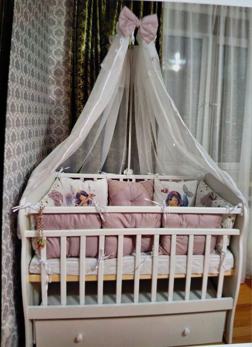 Детская кроватка