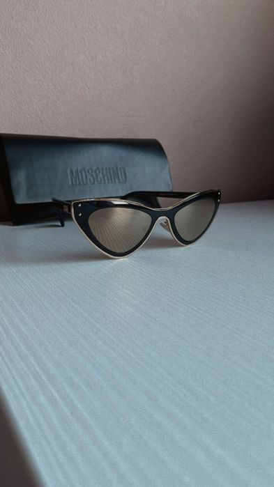 Слънчеви очила Moschino