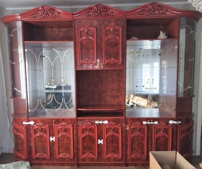 СТЕНКА для гостиной,Цена 100000 договорная