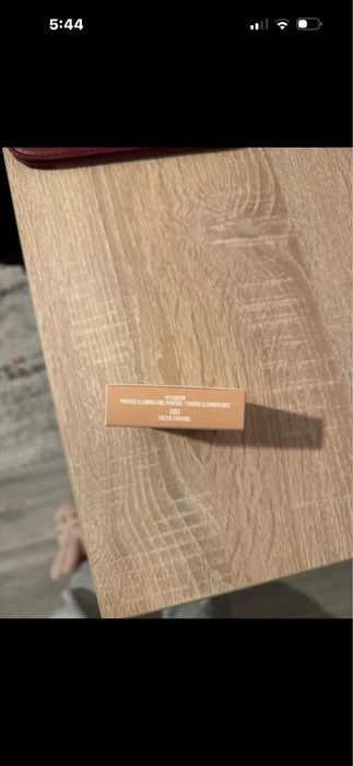 hylighter pressed iluminating powder