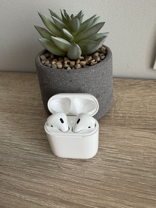 Безжични слушалки Apple Air Pods