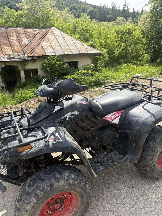 Vând atv linhai worker 300 4x4