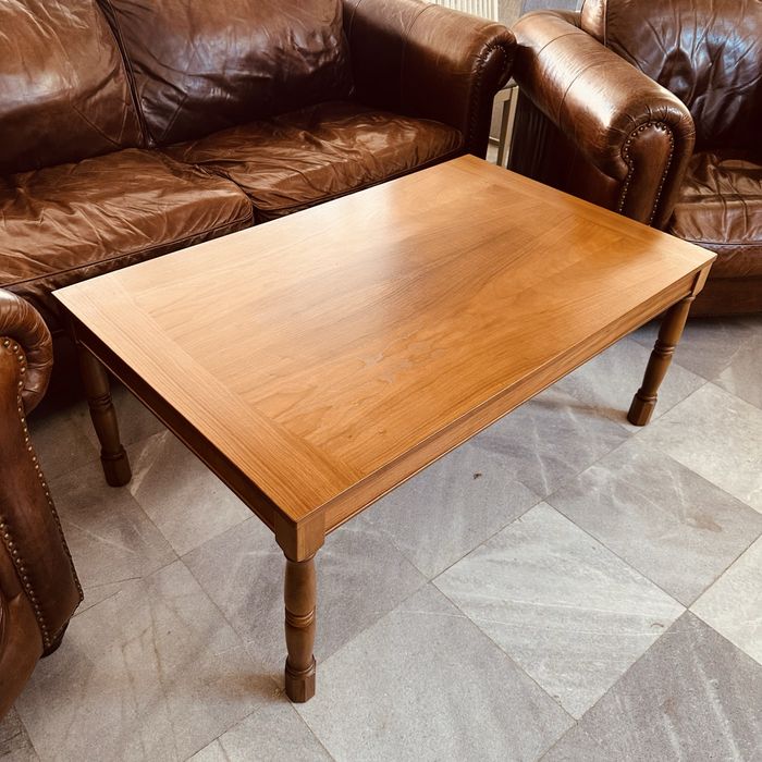 Холна маса от Швеция – масив, класически стил, отлично състояние