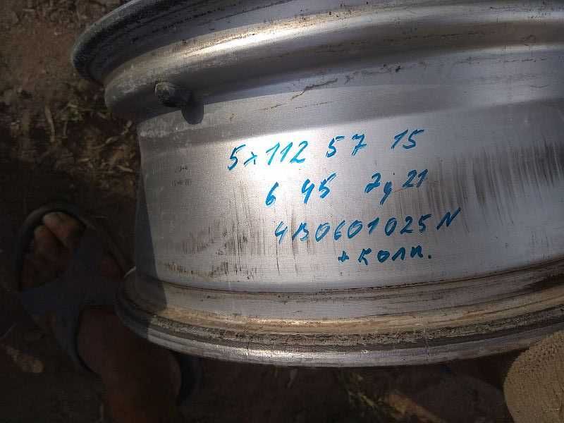 Продам оригинальные легкосплавные диски на Audi