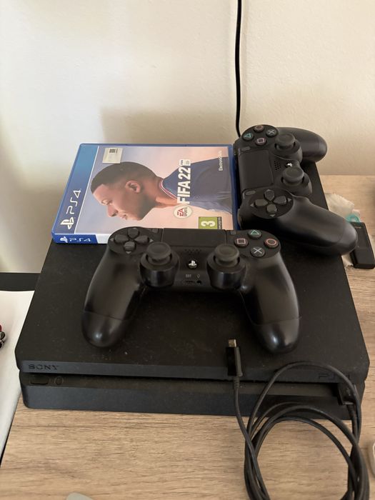 Vand playstation 4 slim 1TB