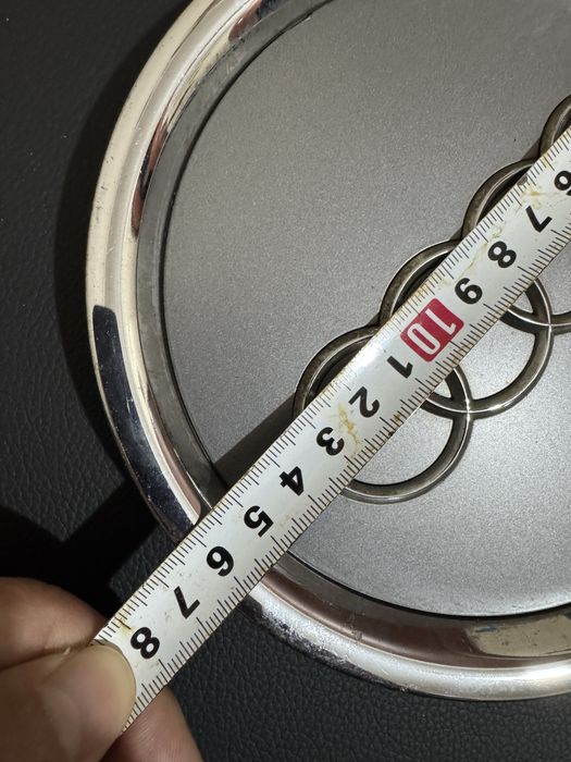 Колпаки заглушки для титанок Ауди.