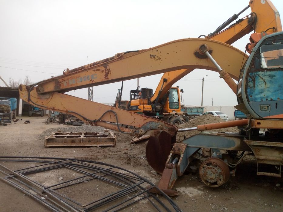 Ek 20 ekskavator sotiladi