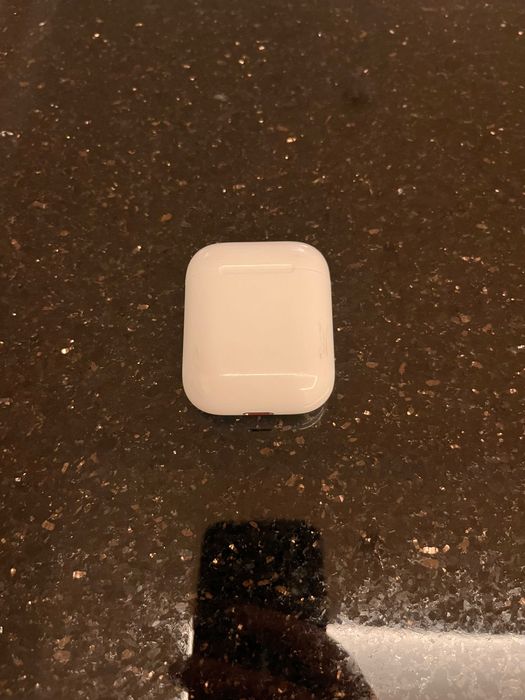 iPhone 12 Pro и Apple Airpods