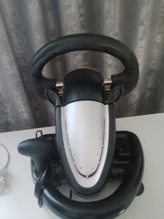 Продам игровой руль