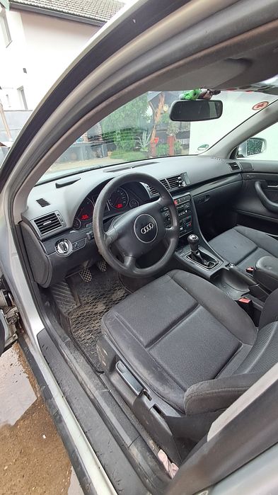 Vând Audi A4. 2004