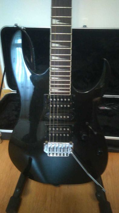 Электро гитара Ibanez с комбоусилителем