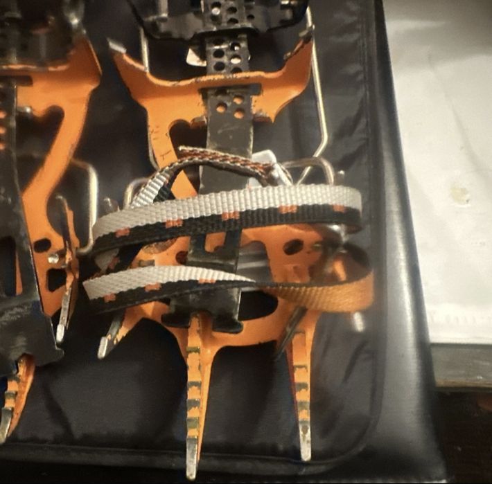 Coltari Petzl Dartwin Black Diamond Sabretooth Cassin C14 grivel