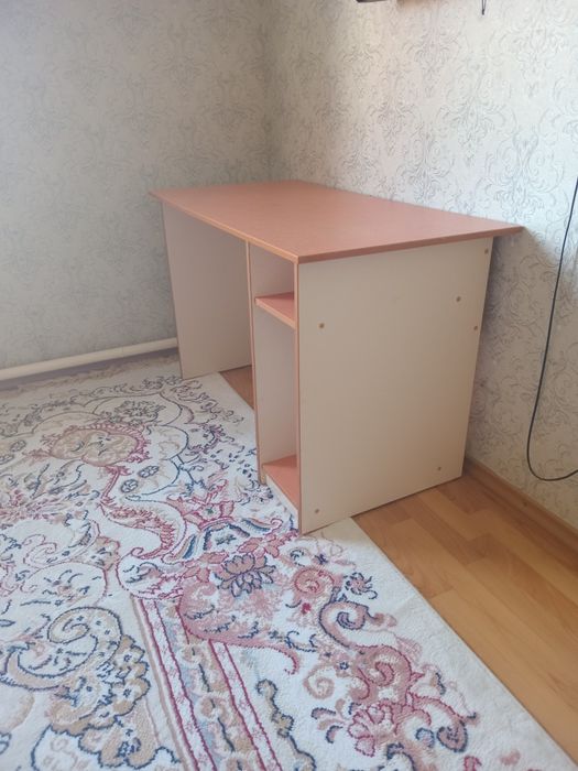 Стол для компьютера