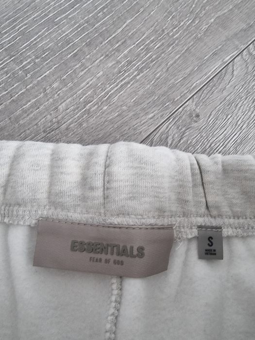 Pantaloni scurti esentials
