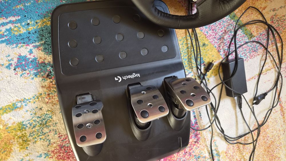 Volan Logitech pentru  Xbox
