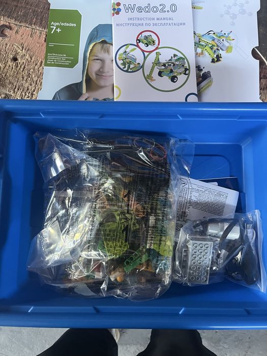 Wedo 2.0 конструктор 280 деталей