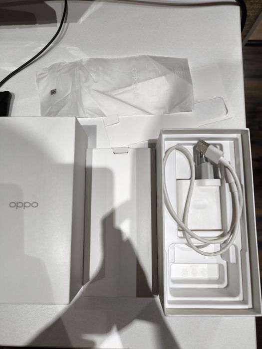 Продаю oppo reno 5