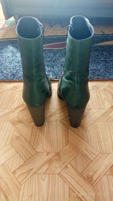 Продам осенние ботиночки