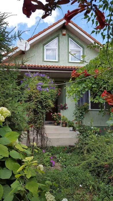 Vand Casa In Valu Lui Traian