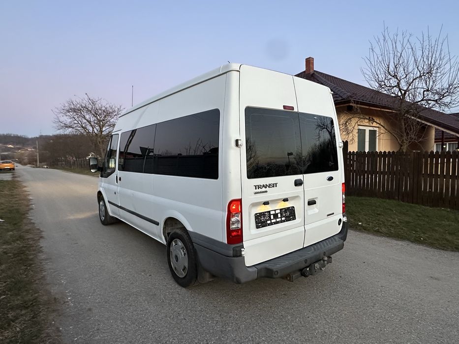Ford transit 9  locuri/2013