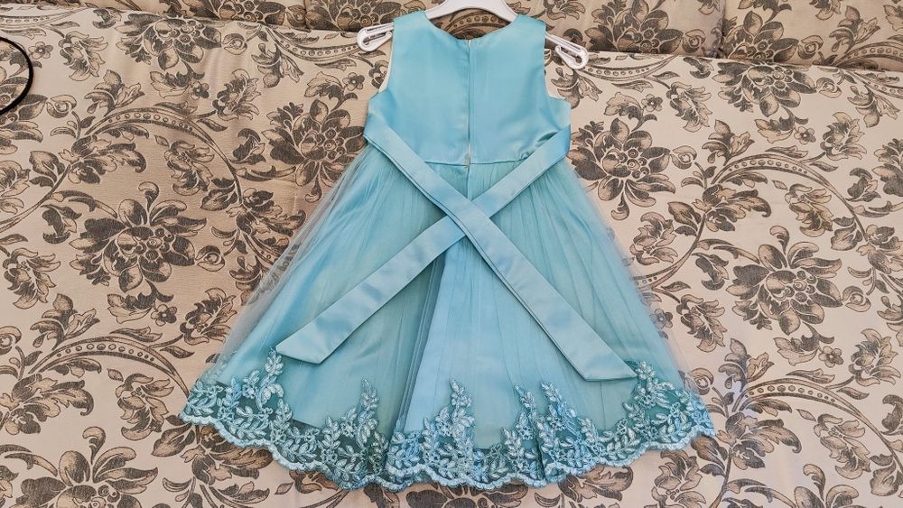 Нарядные платья на девочку