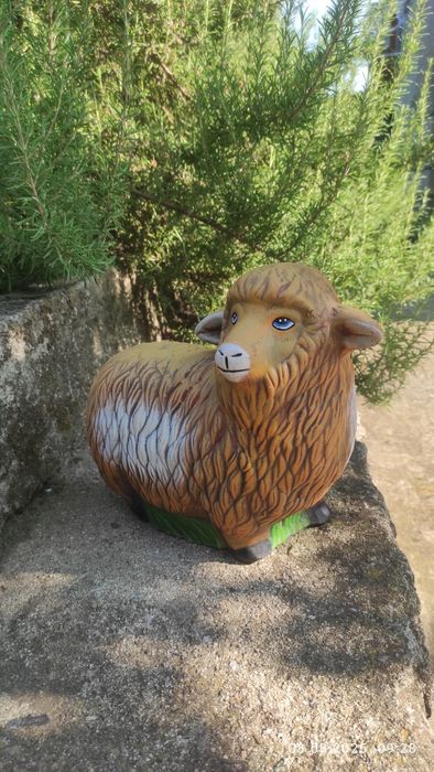 Керамична фигура за градина