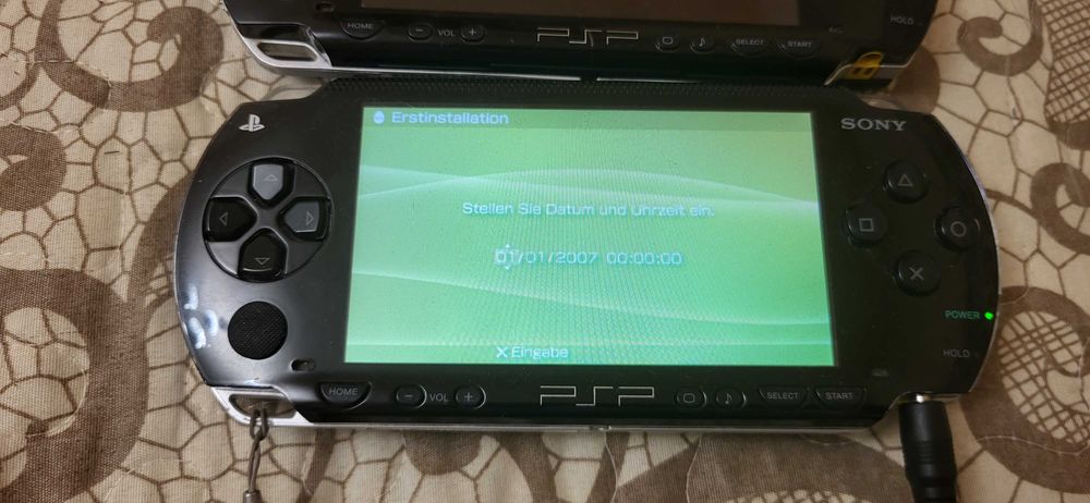 SONY PSP-1004  fuctionale unu spart  unu nu fara accesori fara bateri 400 lei  ambele