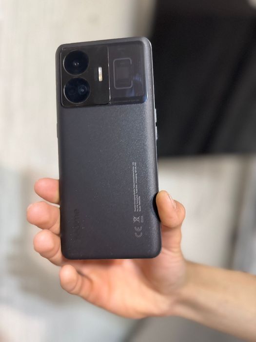 Телефон Realme Gt3