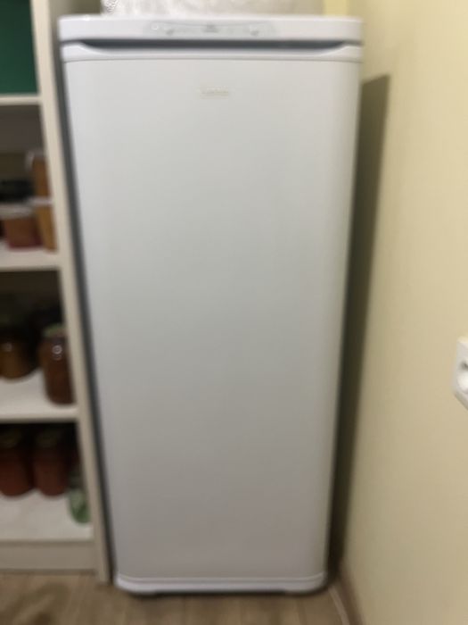 Морозильник вертикальный