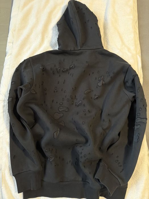 GIVENCHY Paris – черен суичър с качулка (distressed)