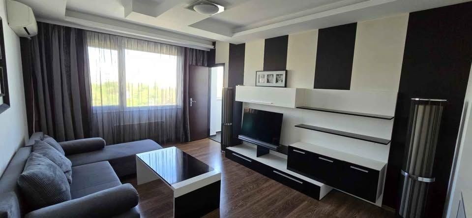Дава се под наем Двустаен апартамент в София, Младост 4 - 69 кв.м за 700 € - Снимка #1