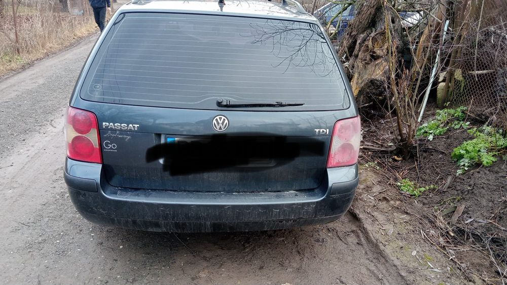 Vând vw passat avariat