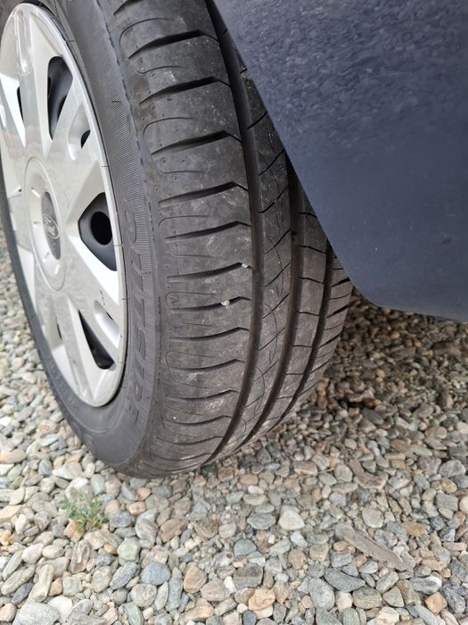Vând Ford Fusion 1,4 benzină