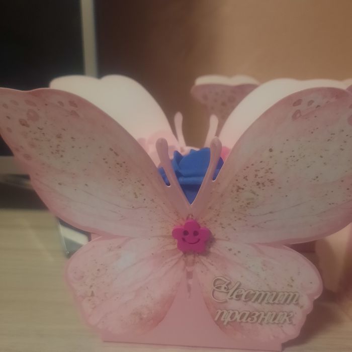 Малки букетчета и кутия