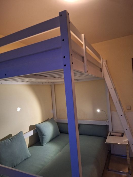 Практична спалня със стълба