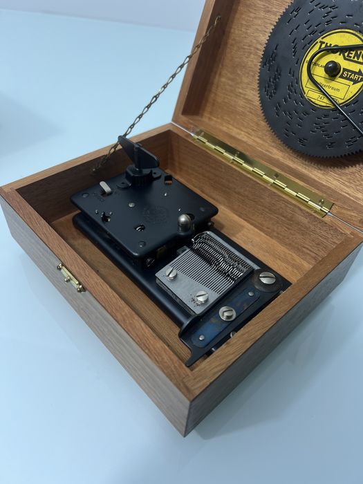 Thorens music box Switzerland cu 29 discuri
