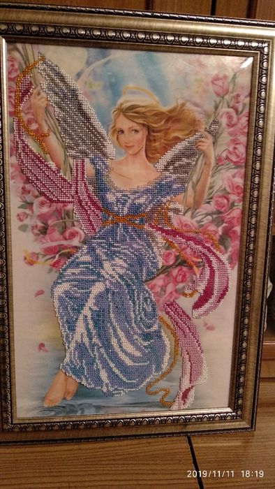 продам картины-вышивки бисером