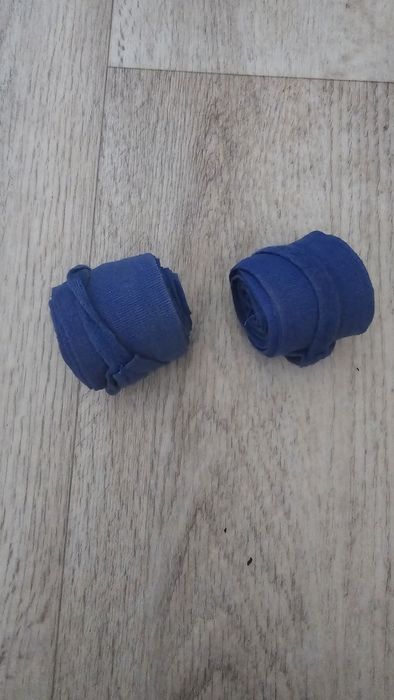 Продам Боксёрский шлем , перчатки и бинт (Б/у)