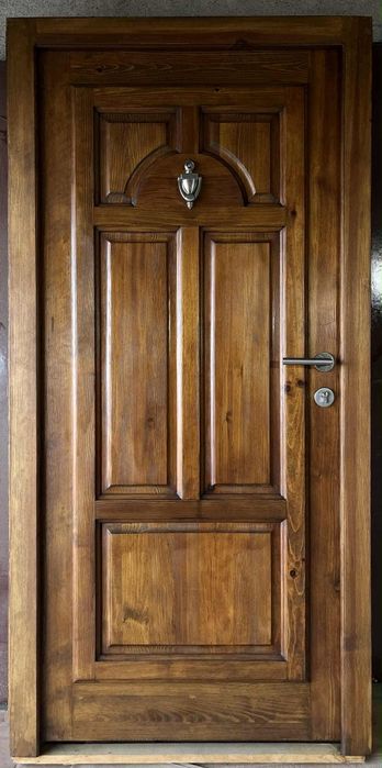 Входна врата - масивна, бял бор