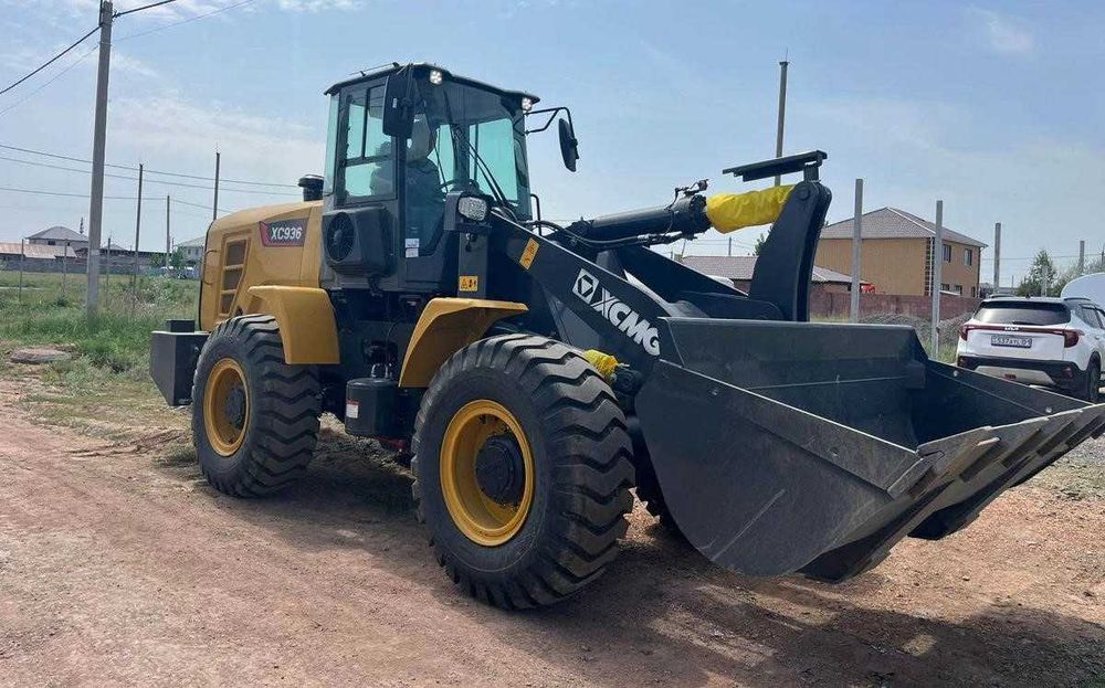 Фронтальный погрузчик XCMG XC936   1,8 КУБ рычаг
