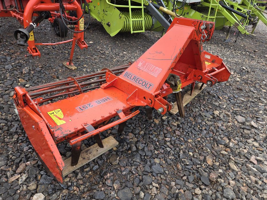 Grapa Rotativa Kuhn Belrecolt HRB 251-2,5 m