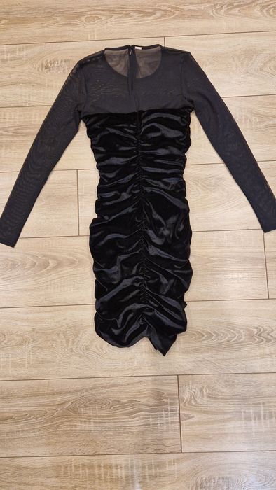 Малка черна рокля Guess