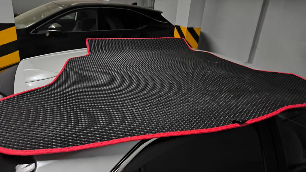 Коврик в багажник на Камри 70-75 .