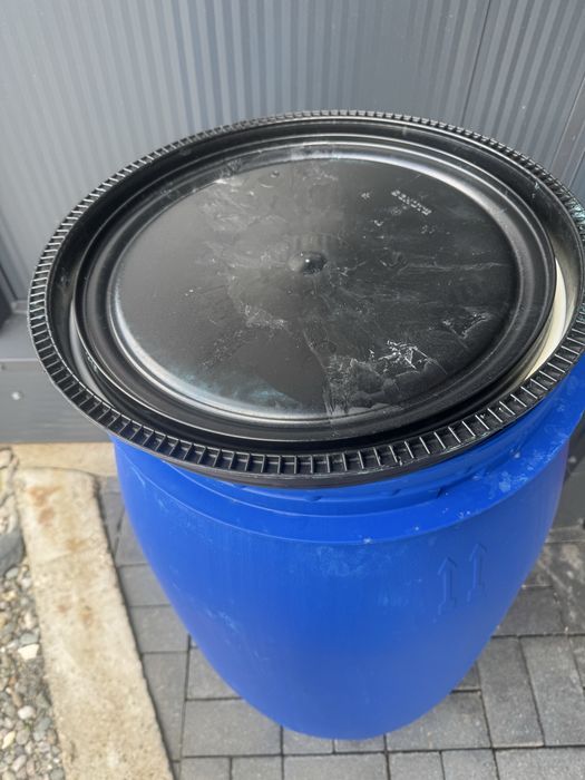 Butoi de plastic  150  litri