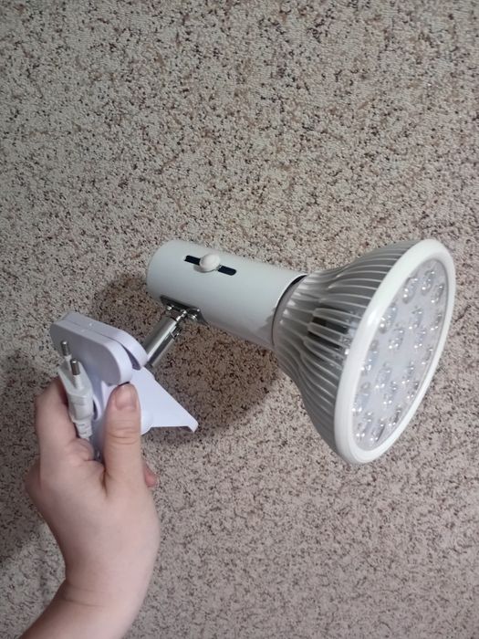 Продам фотолампу от желтушки